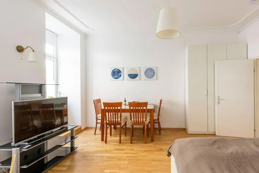 Cozy Home Viyana Daire